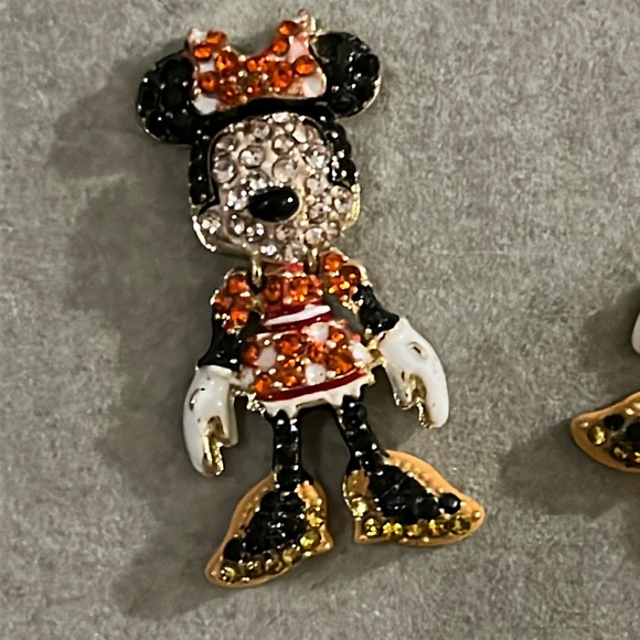 1 Pair Disney x BaubleBar Sparkle Bling Gemstone Minnie Mouse NWT Earrings - Picture 2 of 5